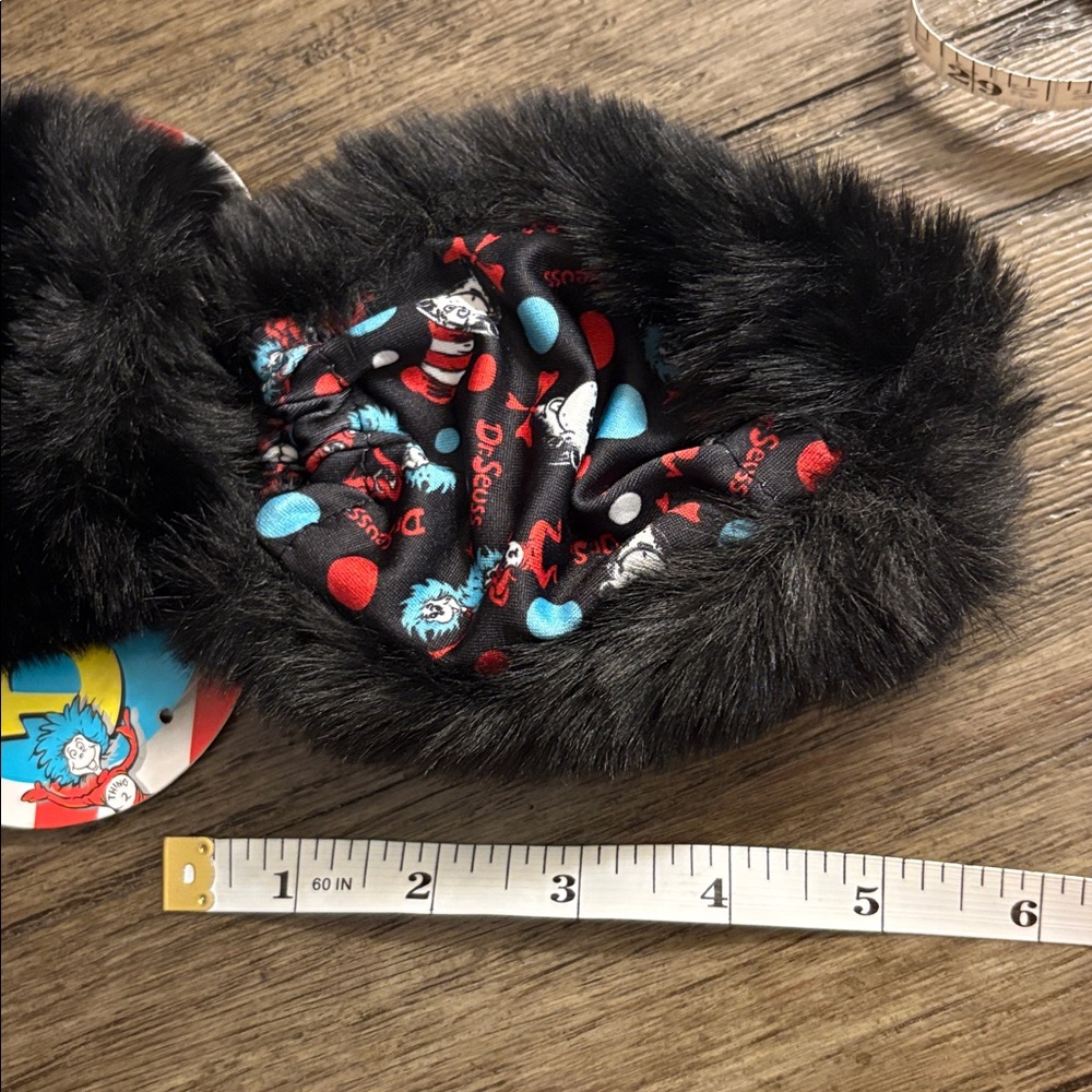 NWT [Elope] Dr. Seuss The Cat in the Hat Fingerless Faux Fur Glove Paws One Size - Picture 11 of 13